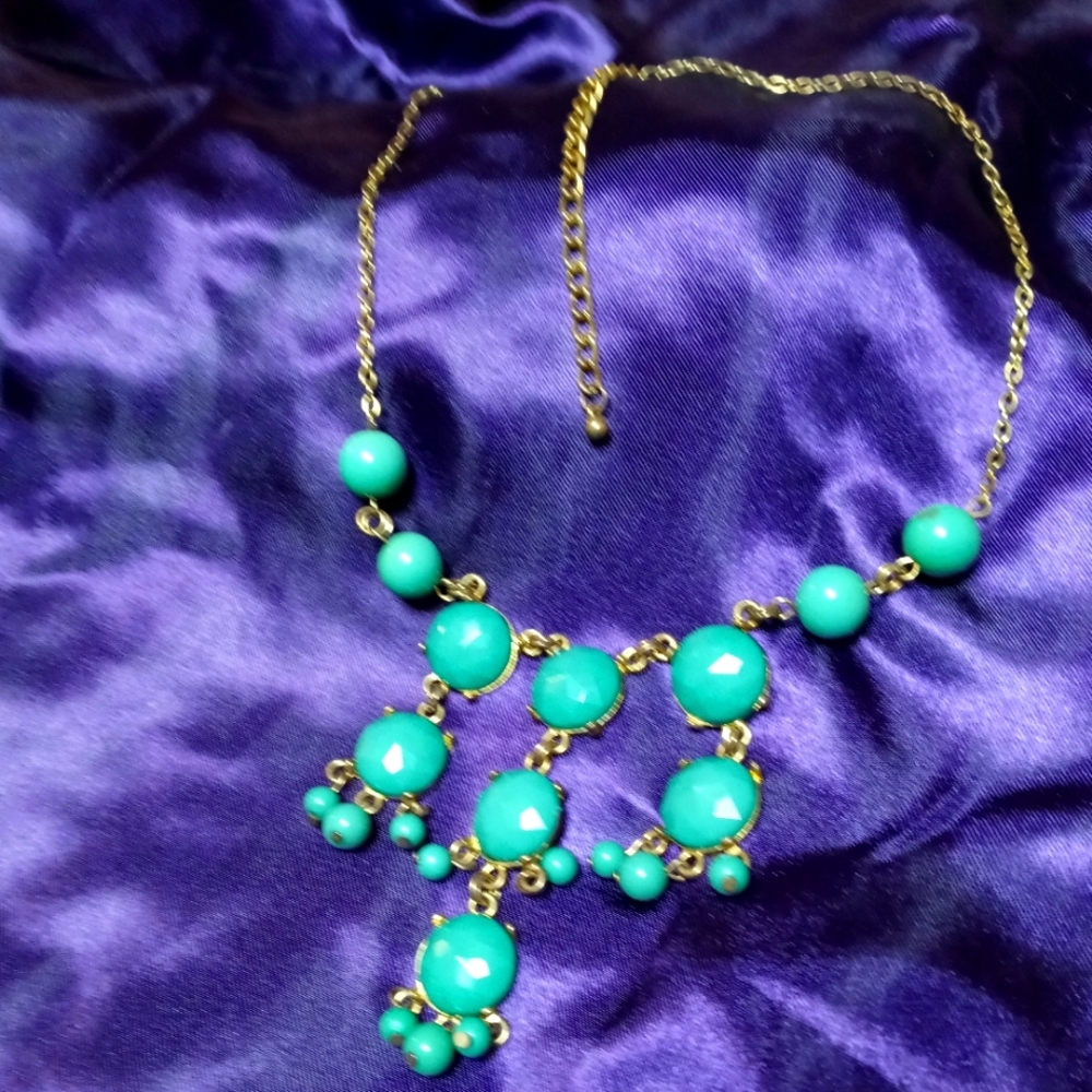 Vintage Faux Jade and Gold Necklace
